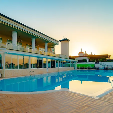 Hotel Throne Seagate Belek