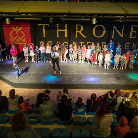 Ξενοδοχείο Throne Seagate