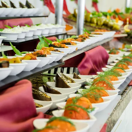 Hotel Throne Seagate 5*