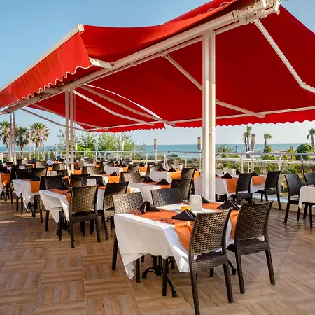 Hotel Throne Seagate 5*