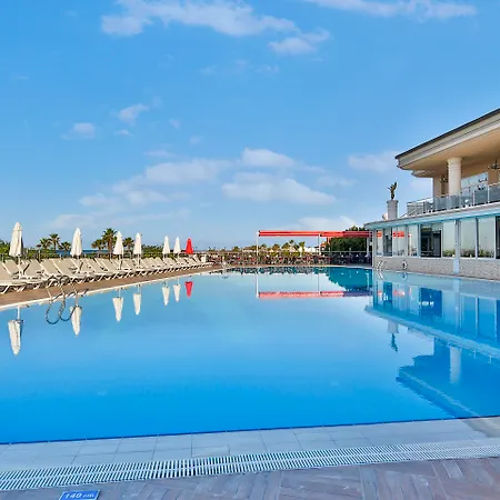 Throne Seagate Hotel 5*