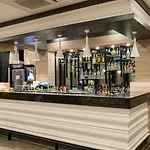 Hotel Throne Seagate 5*